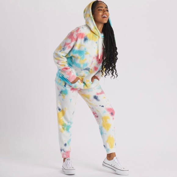 Feat Tops - Feat BlanketBlend Hoodie